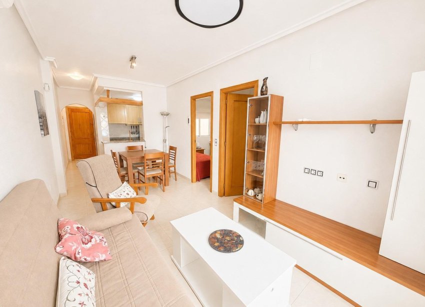 Resale - Apartament / Duplex - Torrevieja - Estacion de autobuses