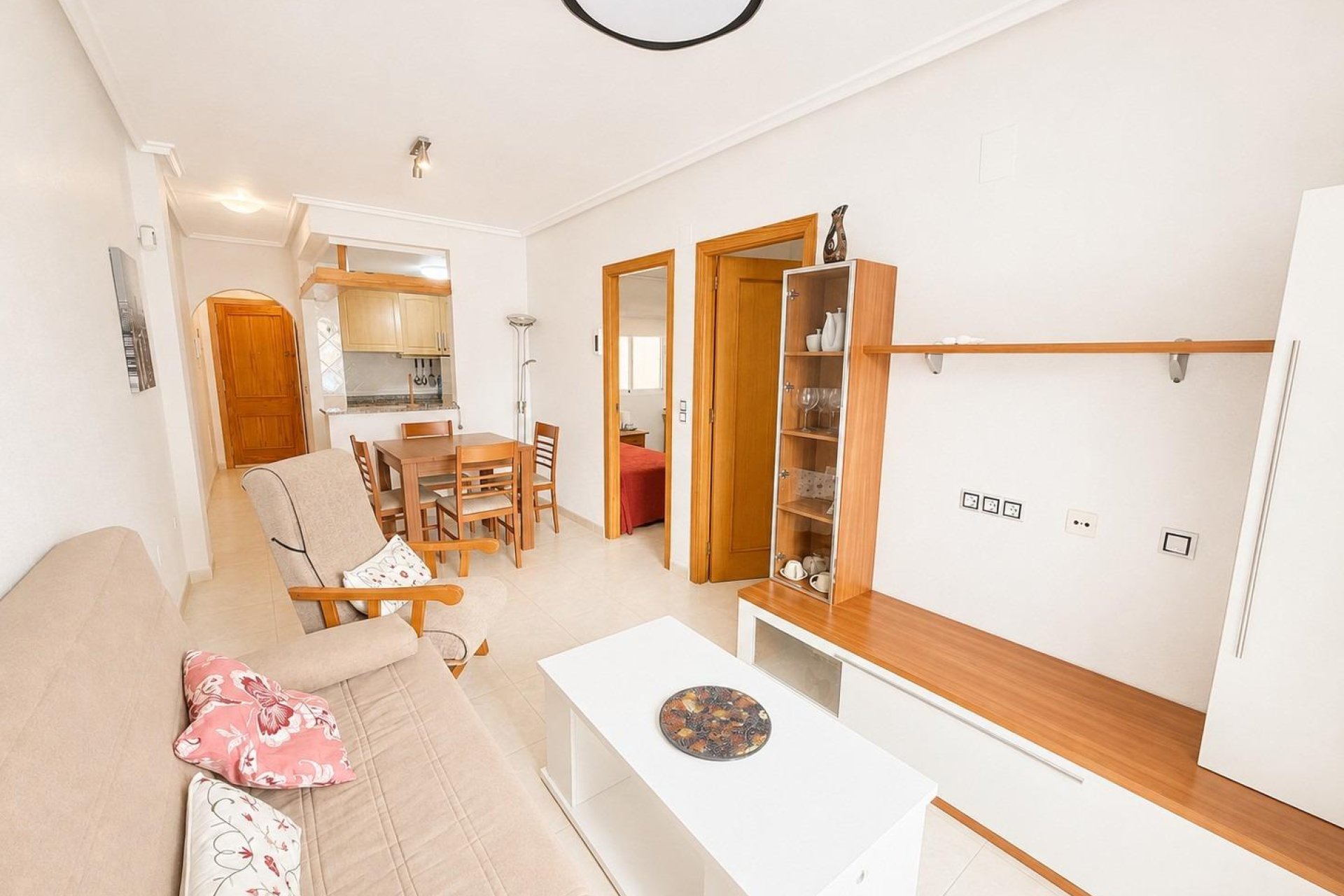 Resale - Apartament / Duplex - Torrevieja - Estacion de autobuses