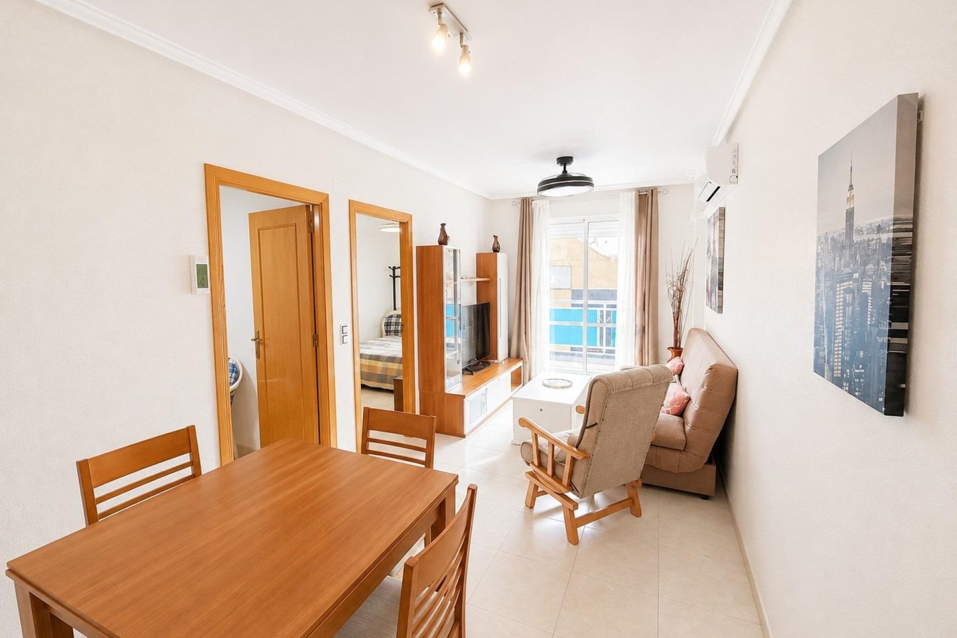 Resale - Apartament / Duplex - Torrevieja - Estacion de autobuses