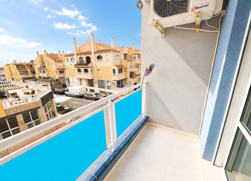 Resale - Apartament / Duplex - Torrevieja - Estacion de autobuses