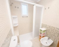 Resale - Apartament / Duplex - Torrevieja - Estacion de autobuses