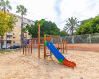Resale - Apartament / Duplex - Torrevieja - Estacion de autobuses