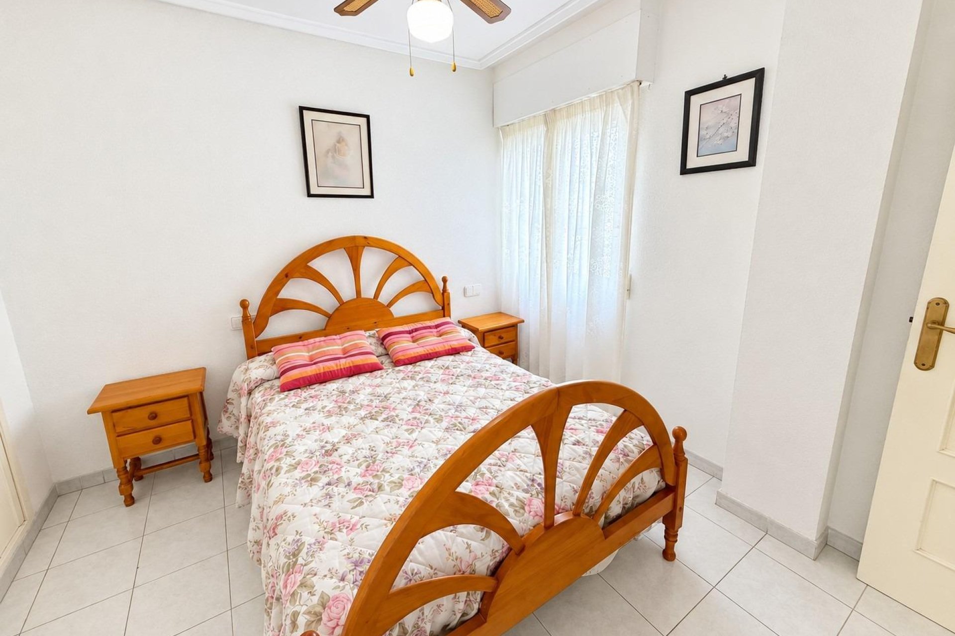 Resale - Apartament / Duplex - Torrevieja - Estacion de autobuses