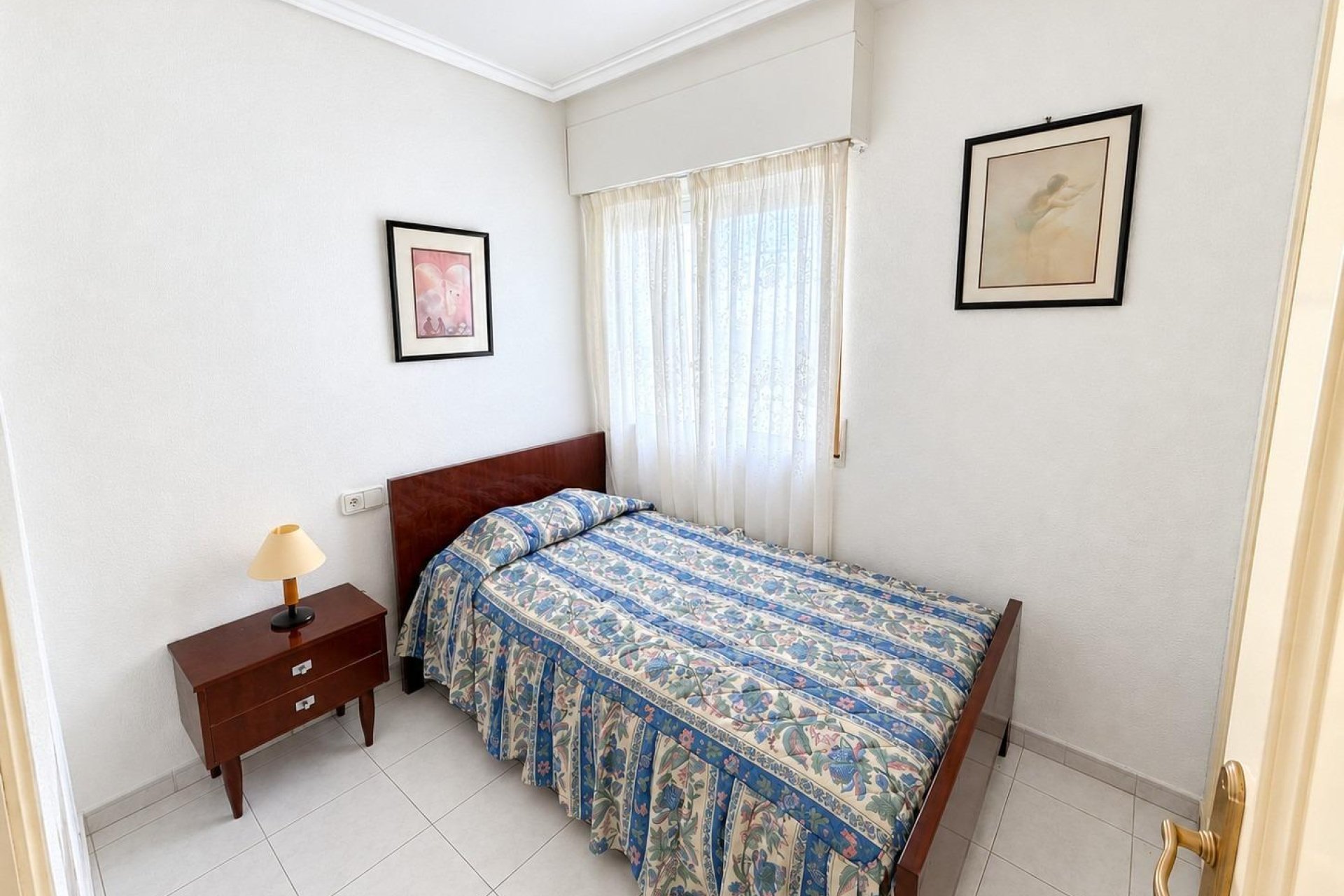 Resale - Apartament / Duplex - Torrevieja - Estacion de autobuses