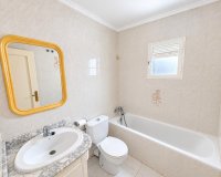 Resale - Apartament / Duplex - Torrevieja - Estacion de autobuses