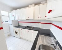 Resale - Apartament / Duplex - Torrevieja - Estacion de autobuses