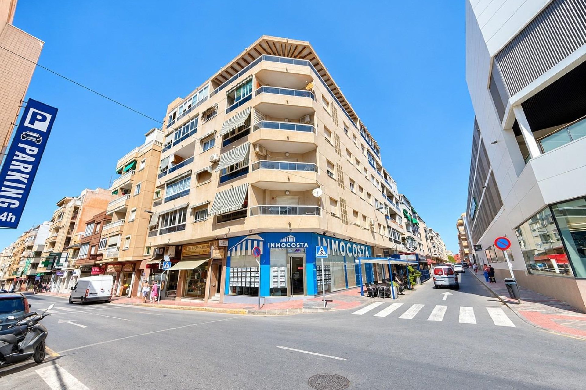 Resale - Apartament / Duplex - Torrevieja - Estacion de autobuses