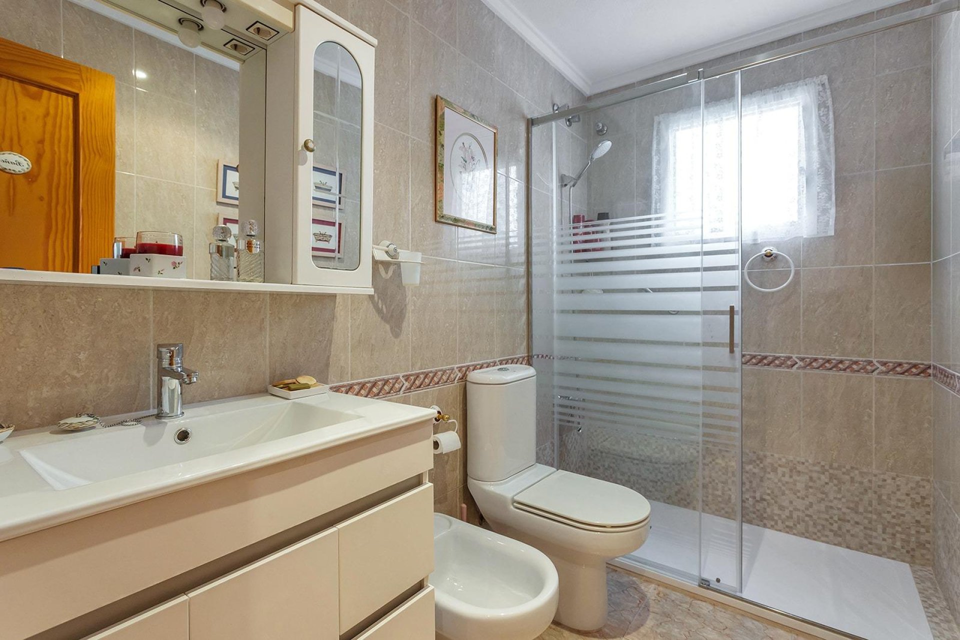Resale - Apartament / Duplex - Torrevieja - Estacion de autobuses