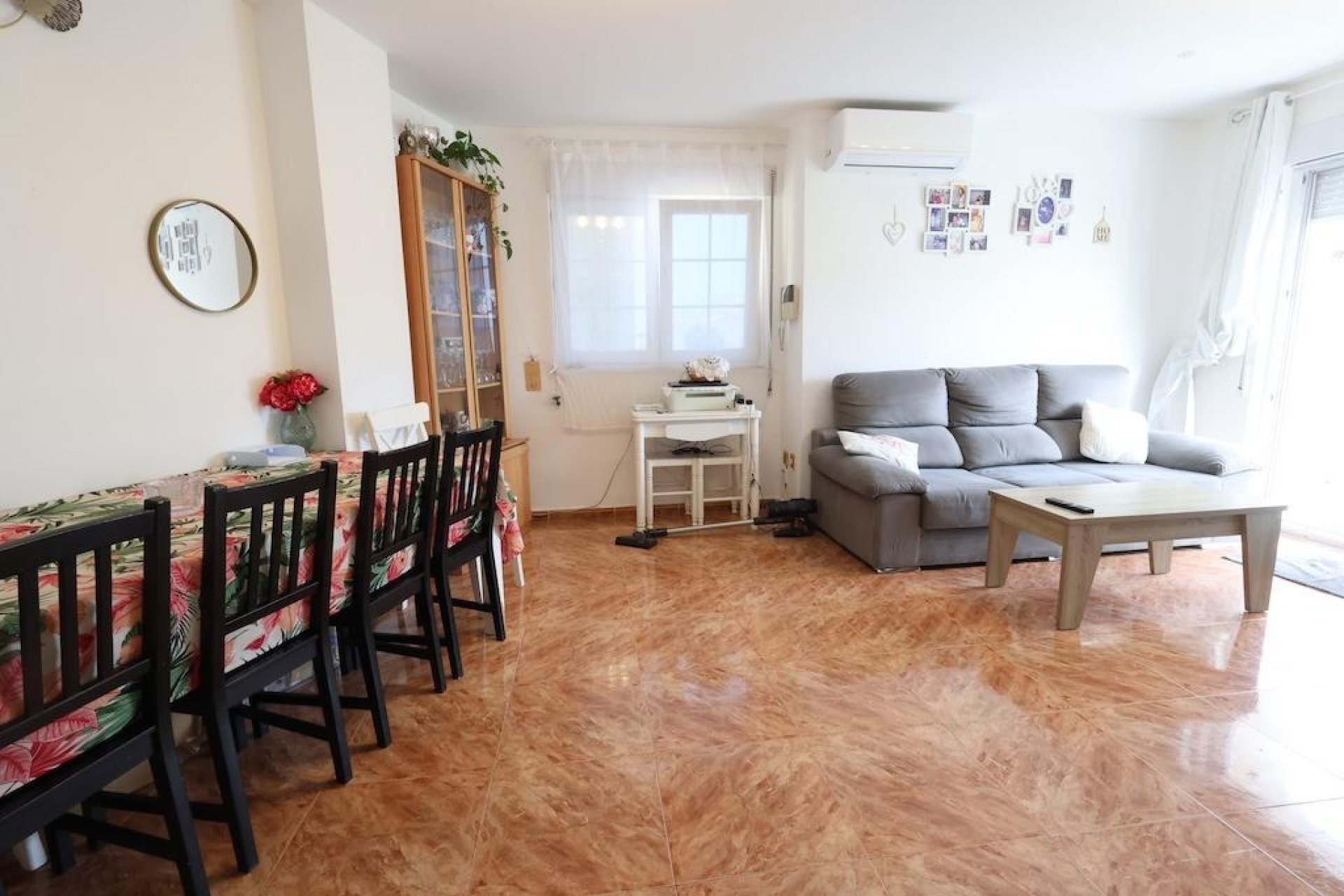 Resale - Apartament / Duplex - Torrevieja - Habaneras