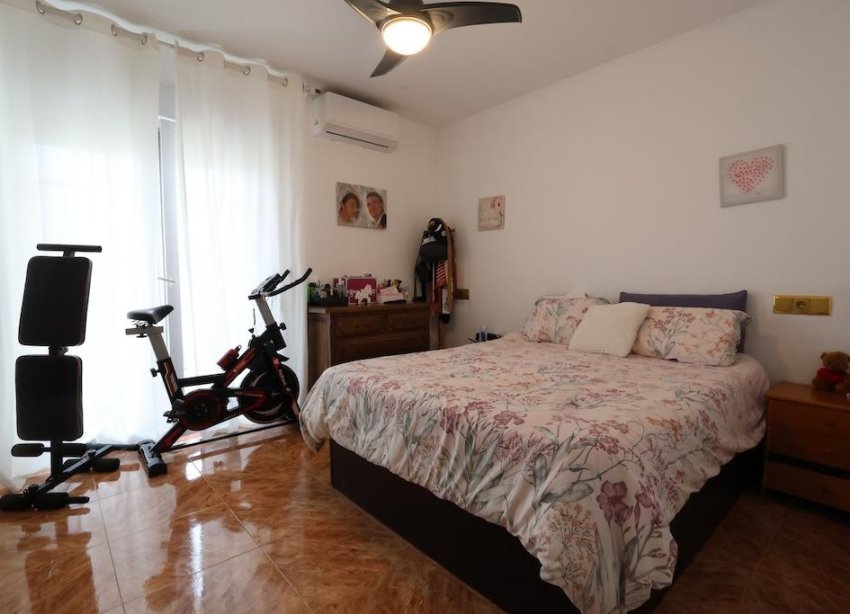 Resale - Apartament / Duplex - Torrevieja - Habaneras
