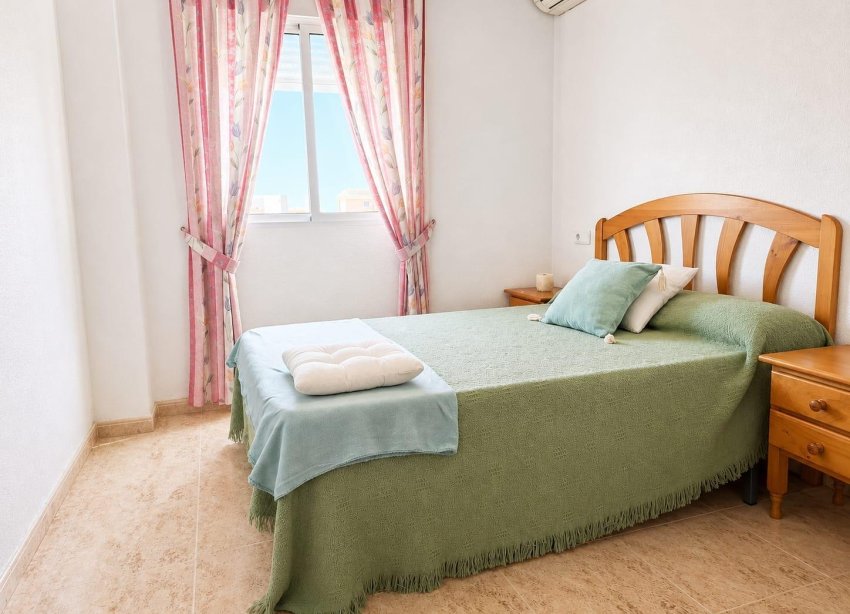 Resale - Apartament / Duplex - Torrevieja - Habaneras