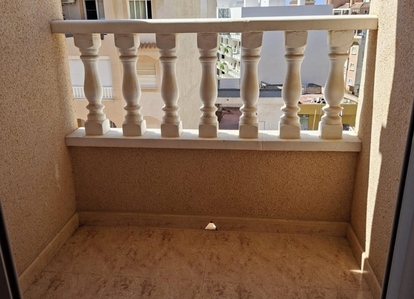 Resale - Apartament / Duplex - Torrevieja - Habaneras