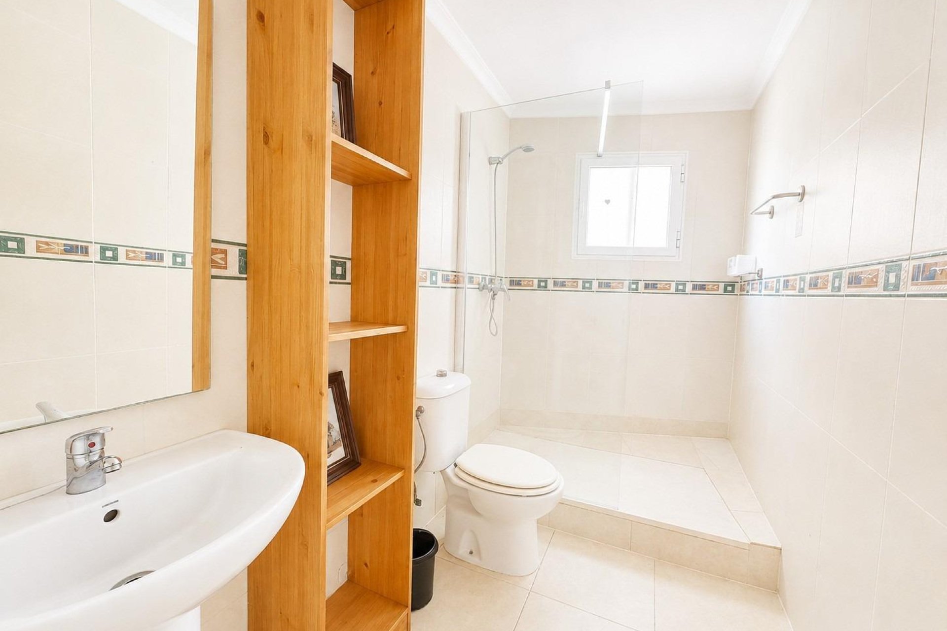 Resale - Apartament / Duplex - Torrevieja - Habaneras