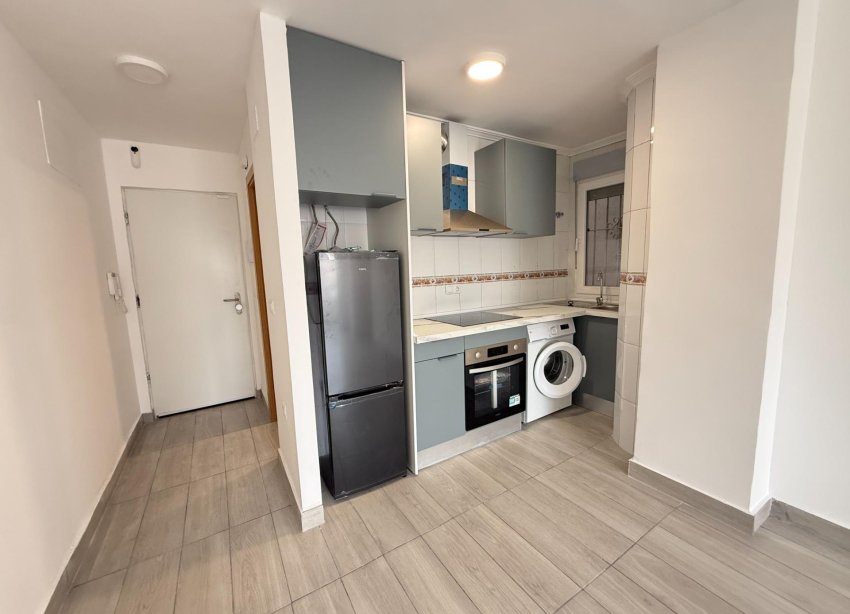 Resale - Apartament / Duplex - Torrevieja - Habaneras