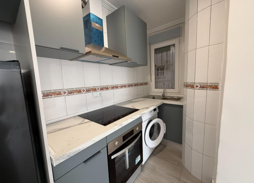 Resale - Apartament / Duplex - Torrevieja - Habaneras