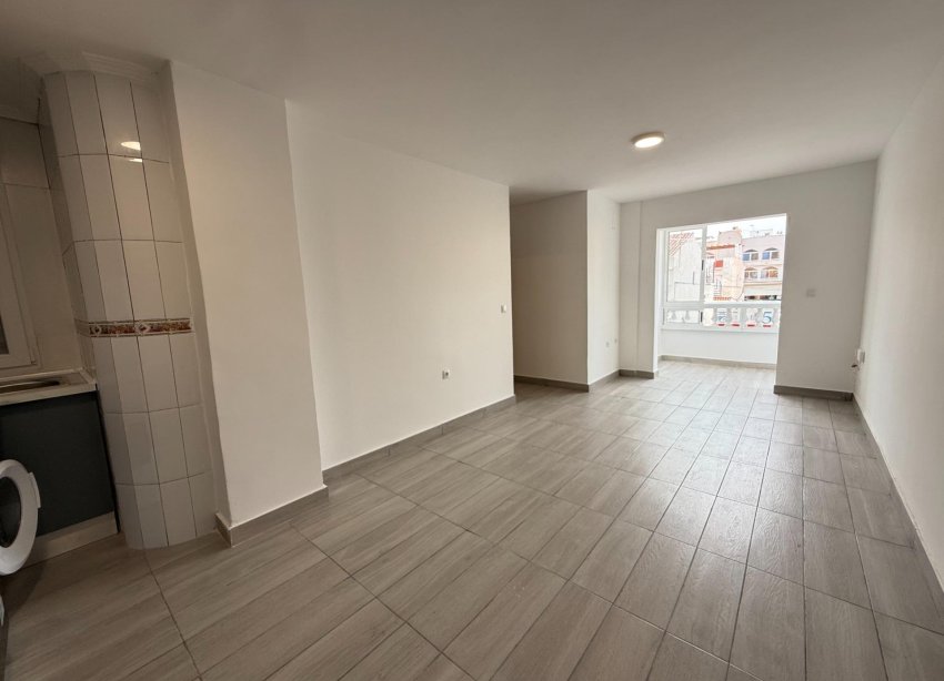 Resale - Apartament / Duplex - Torrevieja - Habaneras