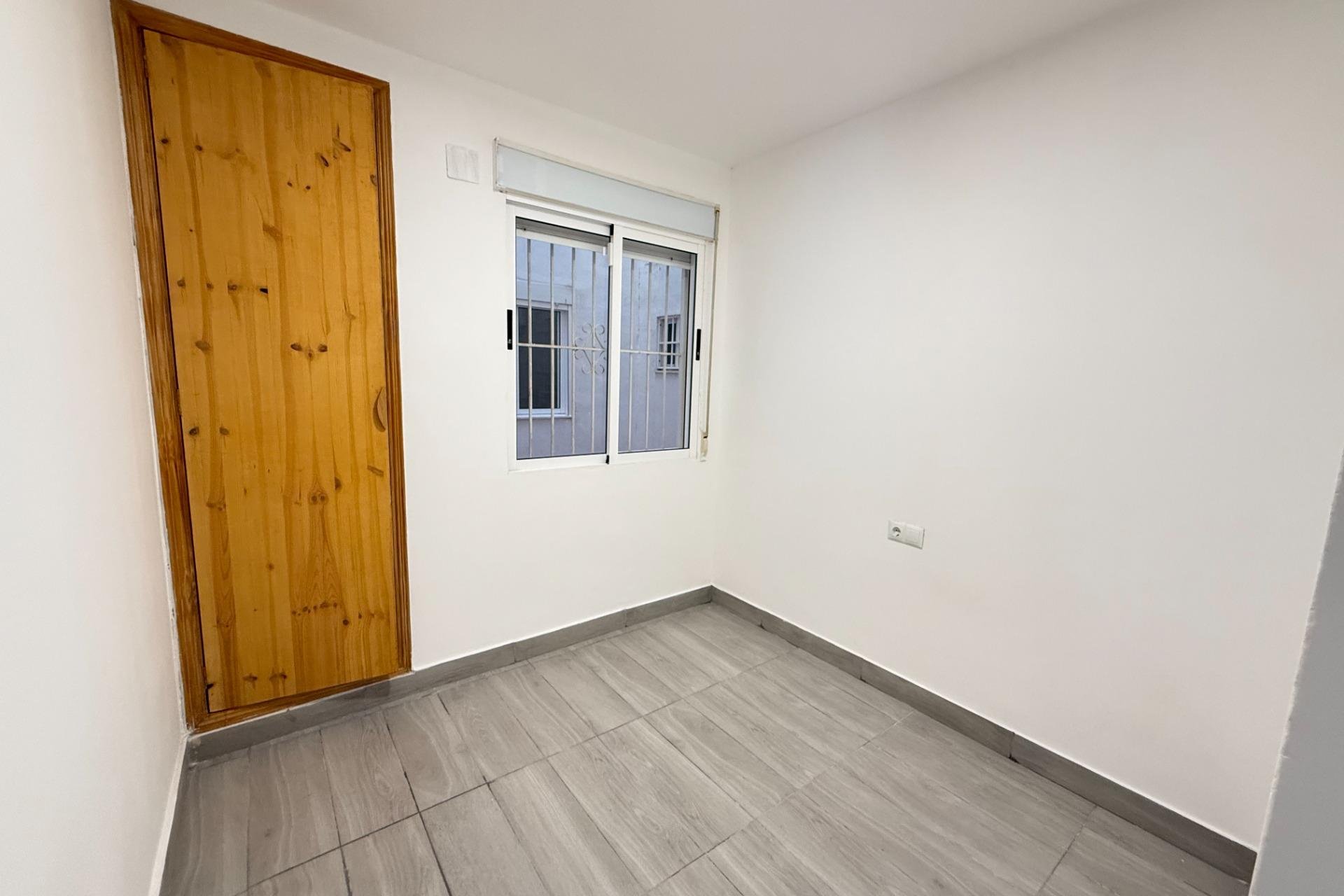 Resale - Apartament / Duplex - Torrevieja - Habaneras
