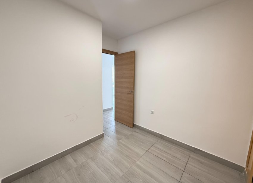 Resale - Apartament / Duplex - Torrevieja - Habaneras