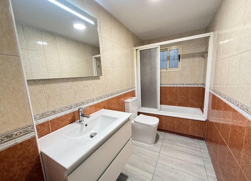 Resale - Apartament / Duplex - Torrevieja - Habaneras