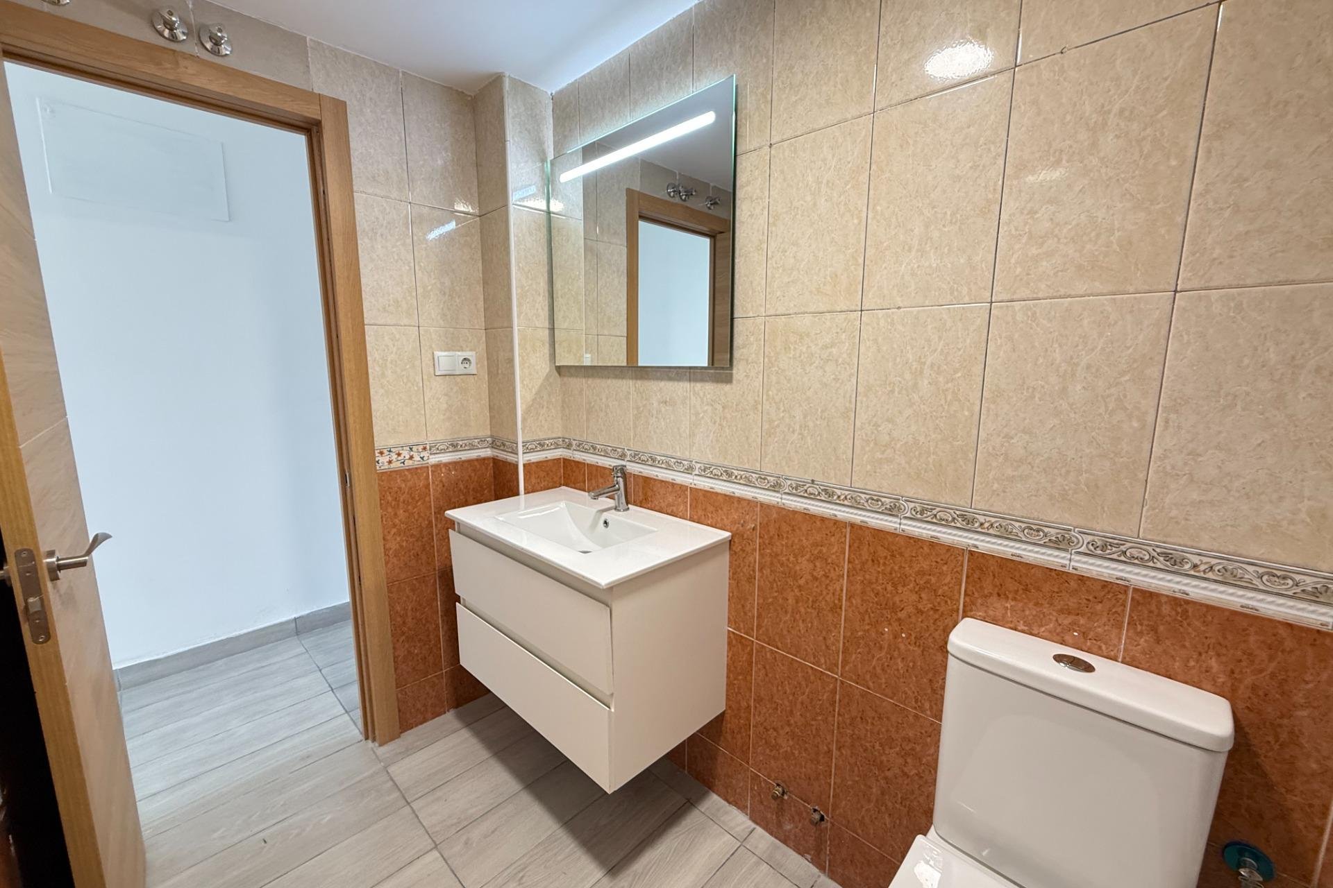 Resale - Apartament / Duplex - Torrevieja - Habaneras