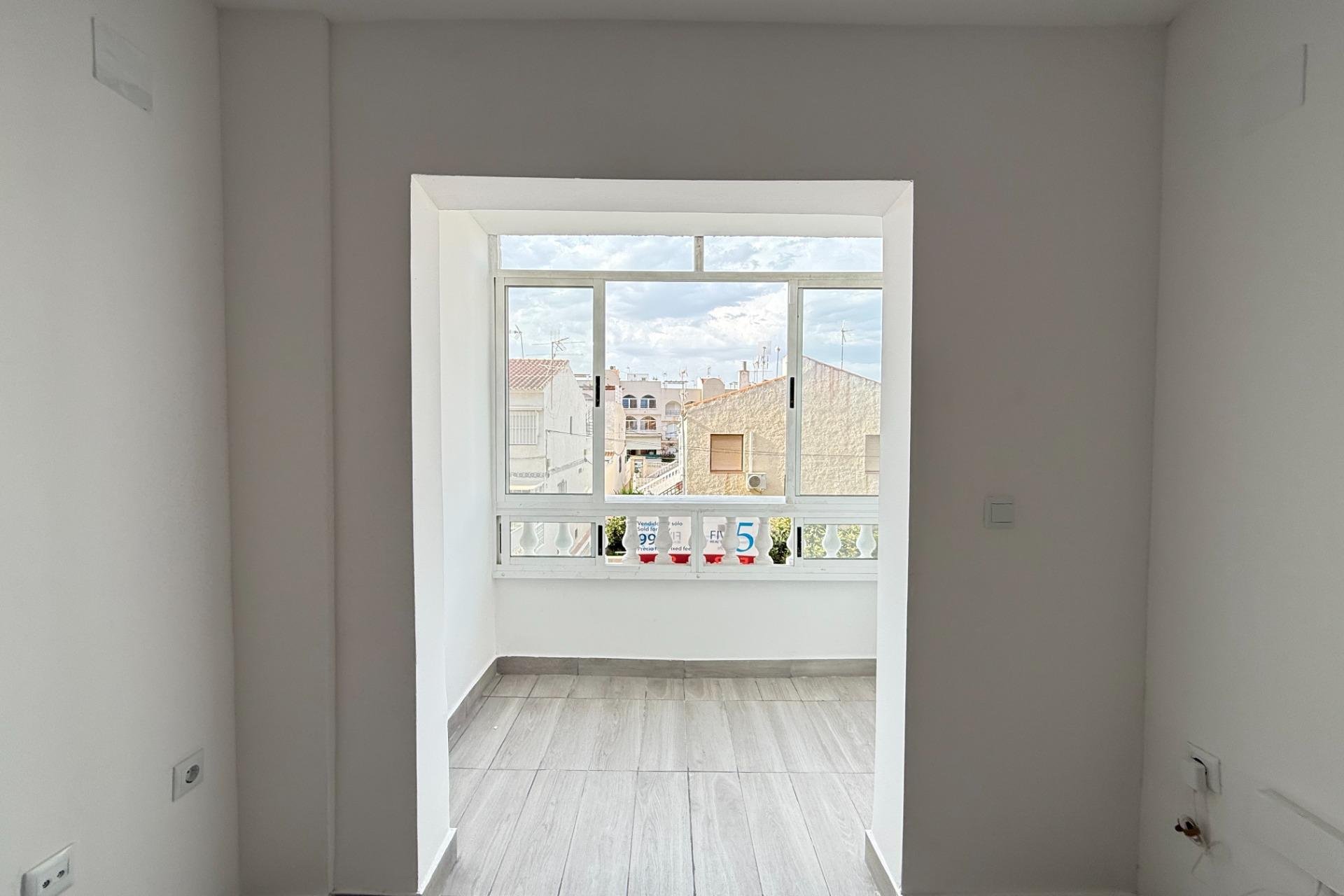 Resale - Apartament / Duplex - Torrevieja - Habaneras