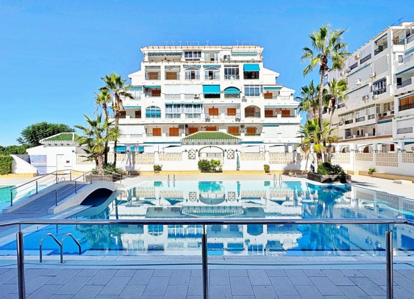 Resale - Apartament / Duplex - Torrevieja - La Mata