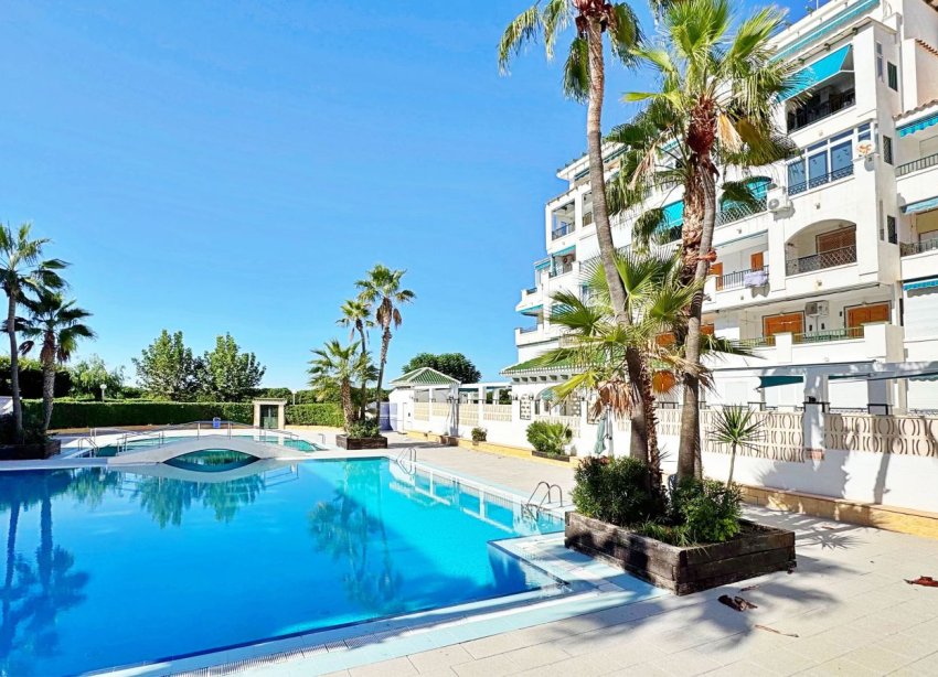 Resale - Apartament / Duplex - Torrevieja - La Mata