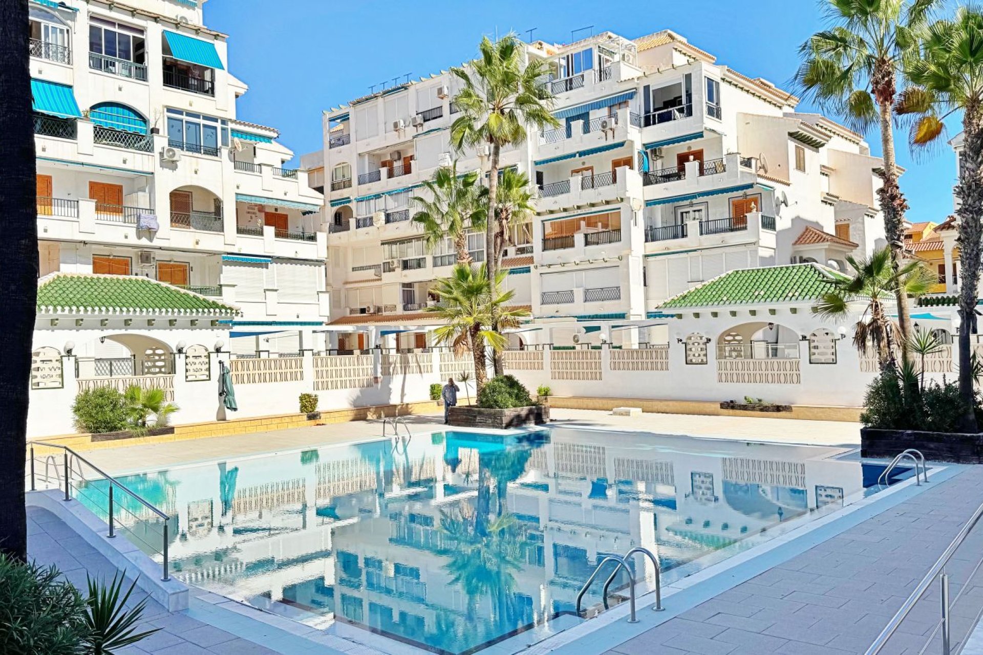 Resale - Apartament / Duplex - Torrevieja - La Mata