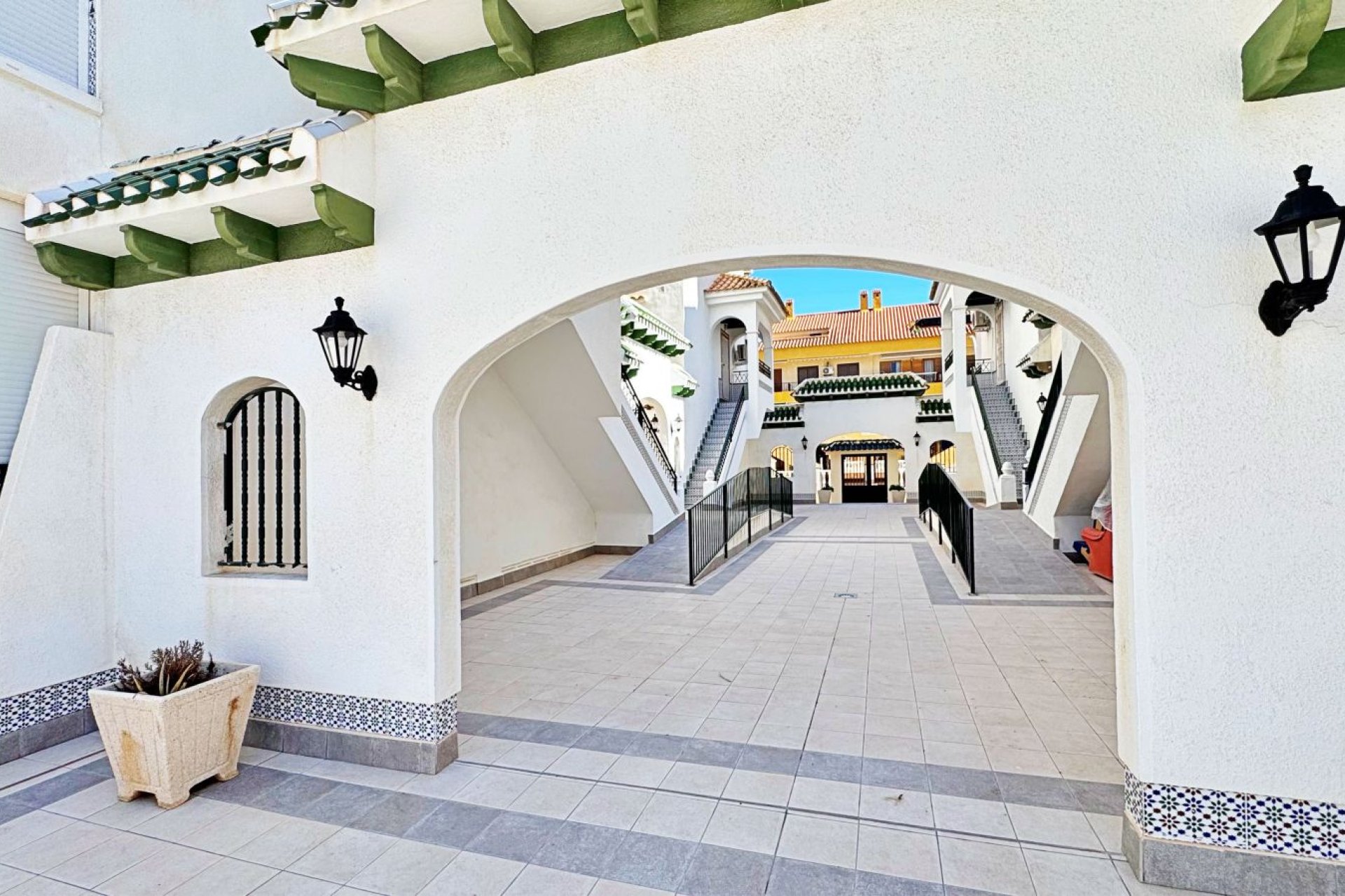 Resale - Apartament / Duplex - Torrevieja - La Mata