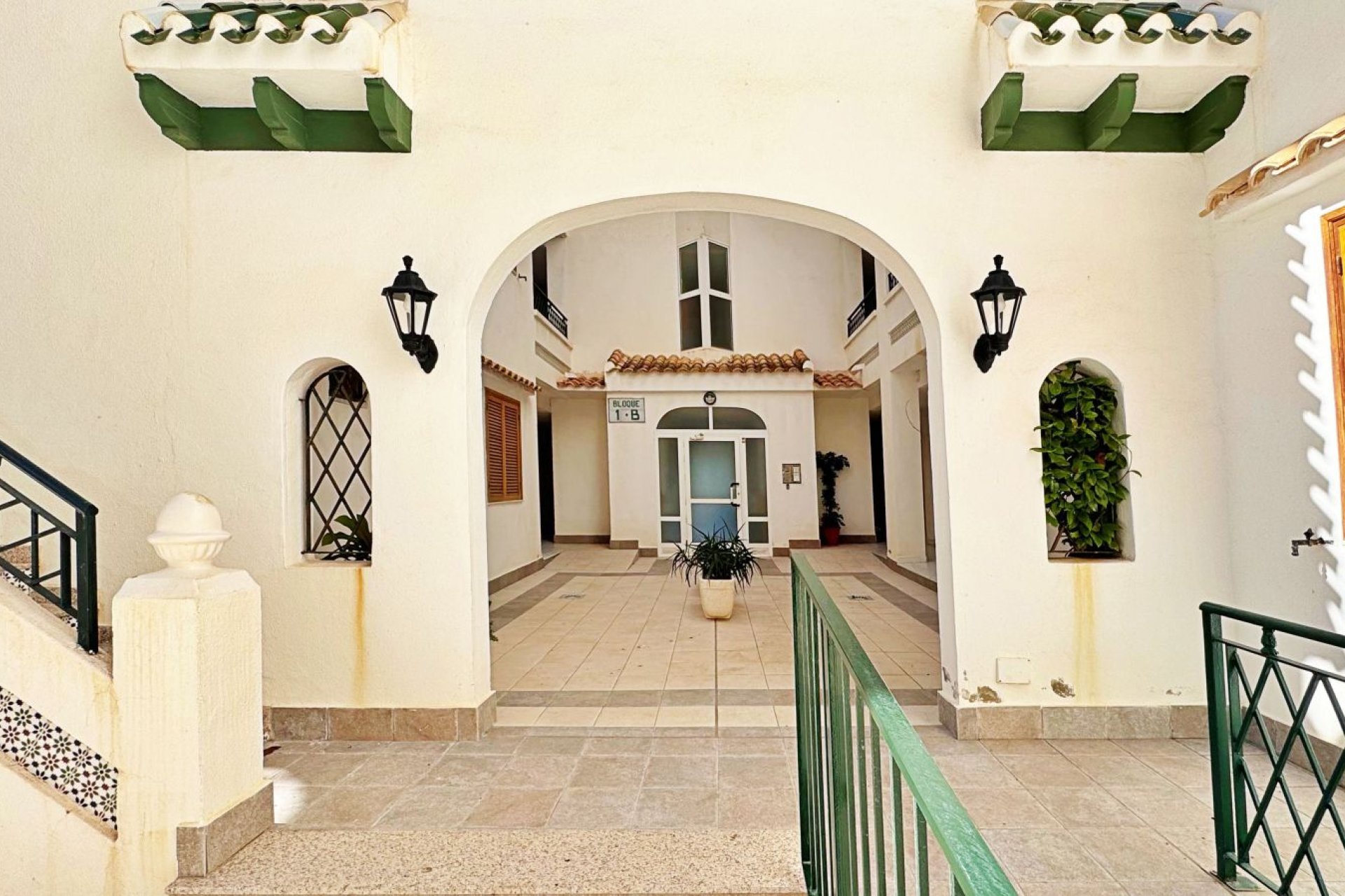 Resale - Apartament / Duplex - Torrevieja - La Mata