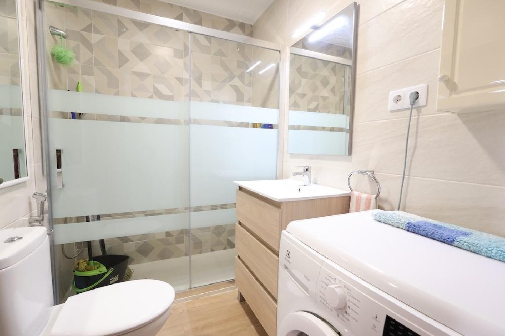 Resale - Apartament / Duplex - Torrevieja - La Mata