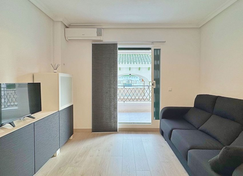 Resale - Apartament / Duplex - Torrevieja - La Mata