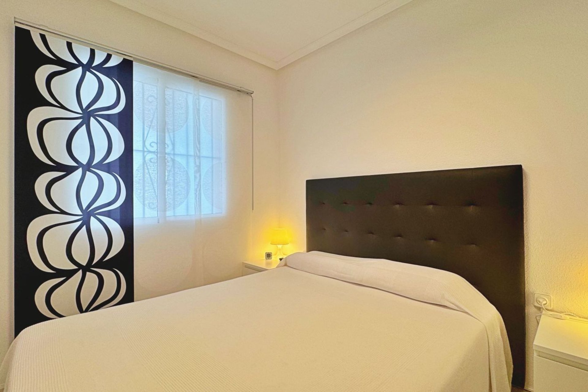 Resale - Apartament / Duplex - Torrevieja - La Mata