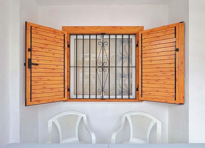 Resale - Apartament / Duplex - Torrevieja - La Mata