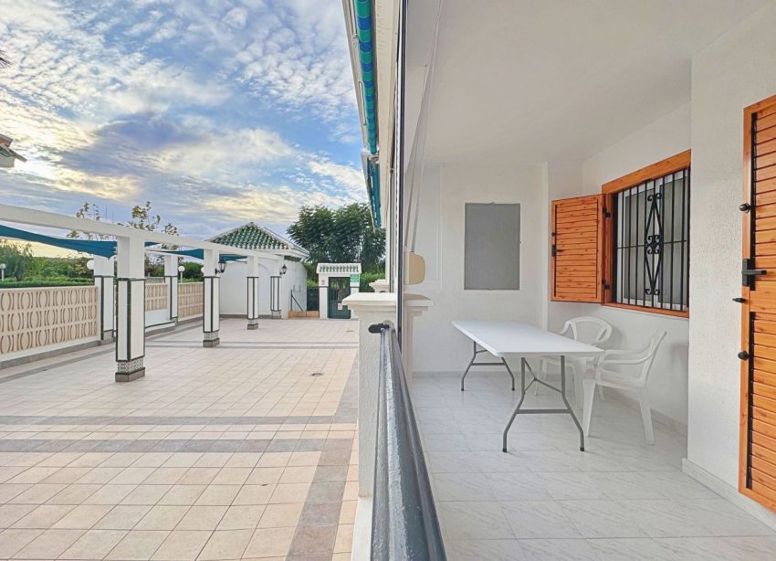 Resale - Apartament / Duplex - Torrevieja - La Mata