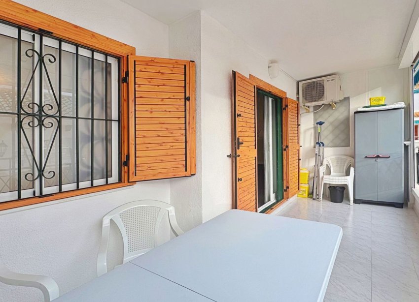 Resale - Apartament / Duplex - Torrevieja - La Mata