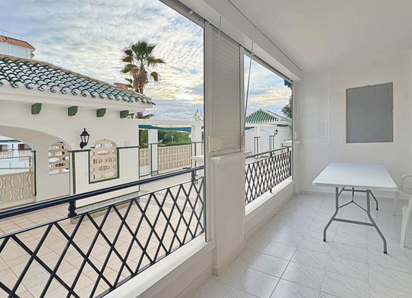 Resale - Apartament / Duplex - Torrevieja - La Mata