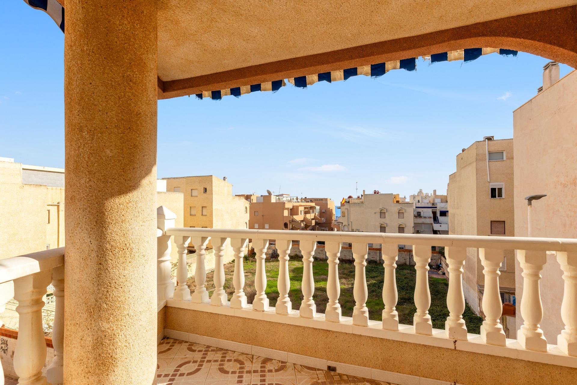 Resale - Apartament / Duplex - Torrevieja - La Mata