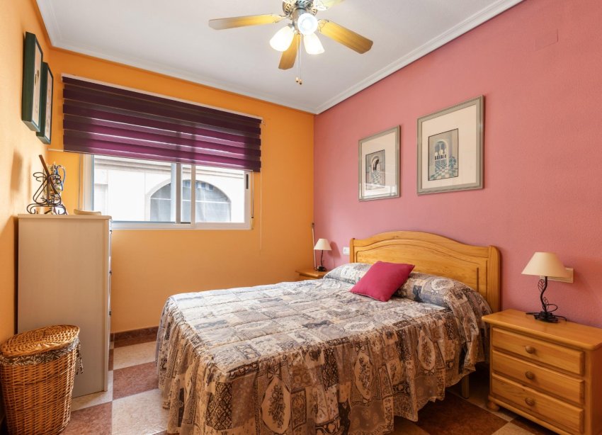 Resale - Apartament / Duplex - Torrevieja - La Mata