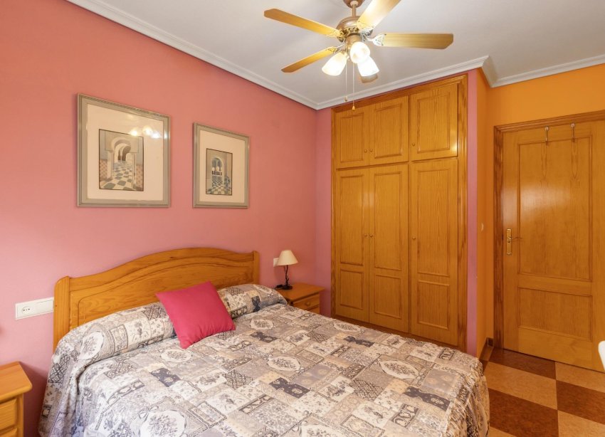 Resale - Apartament / Duplex - Torrevieja - La Mata