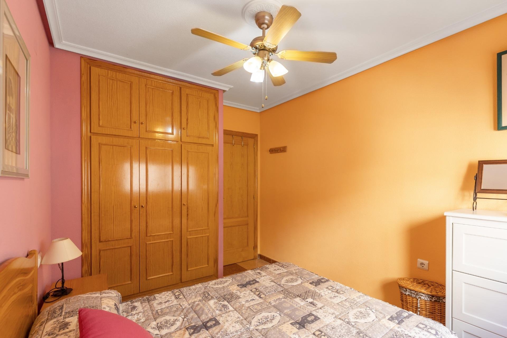 Resale - Apartament / Duplex - Torrevieja - La Mata