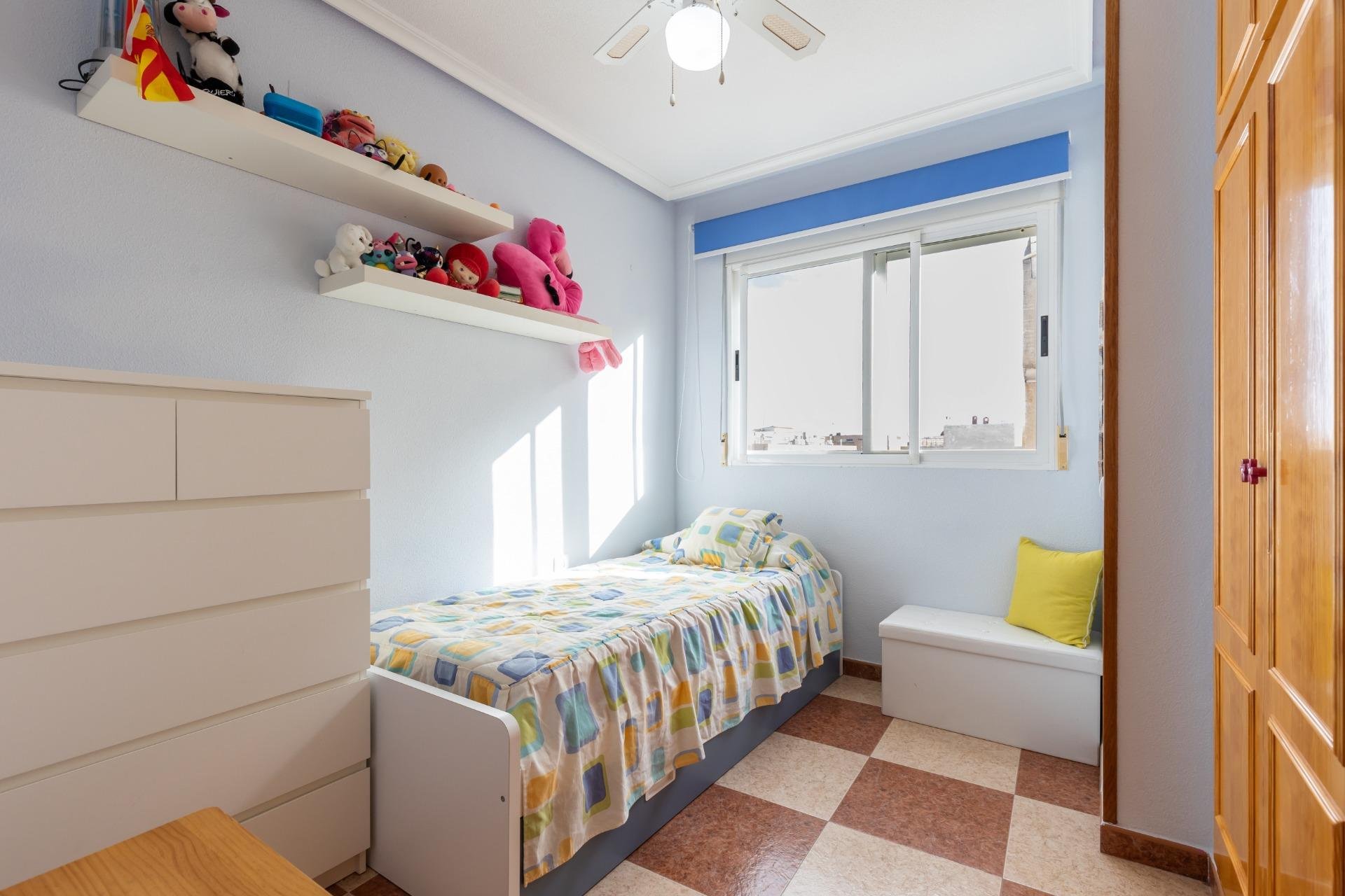 Resale - Apartament / Duplex - Torrevieja - La Mata