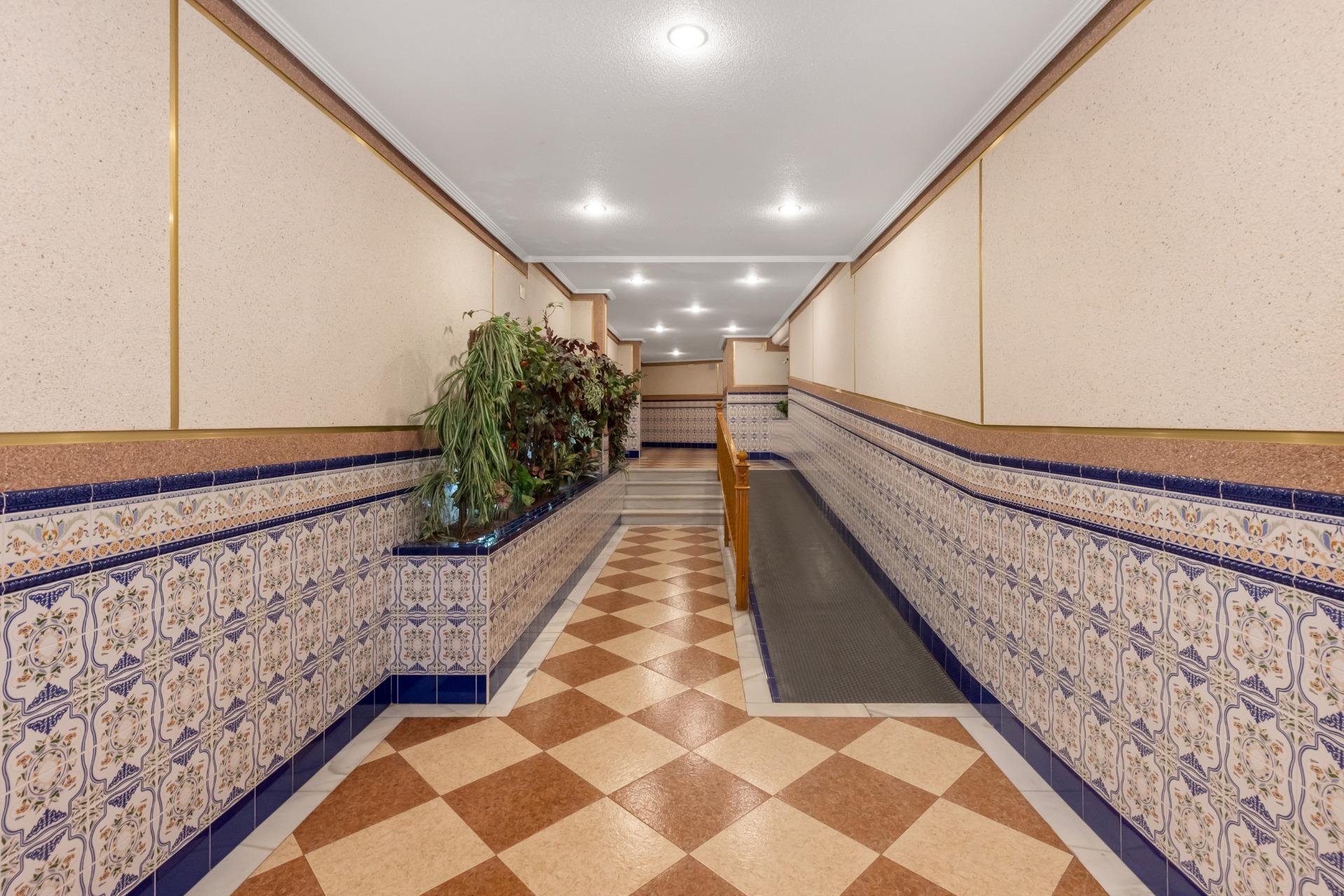 Resale - Apartament / Duplex - Torrevieja - La Mata