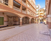 Resale - Apartament / Duplex - Torrevieja - La Mata