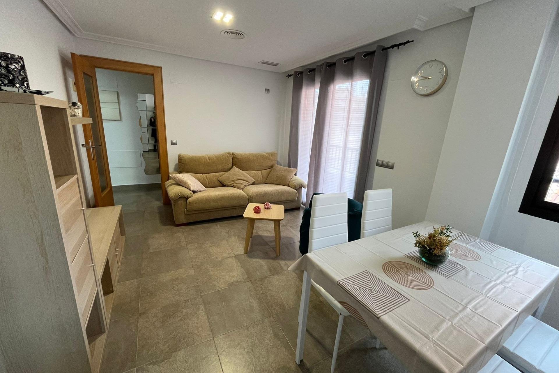 Resale - Apartament / Duplex - Torrevieja - La Mata