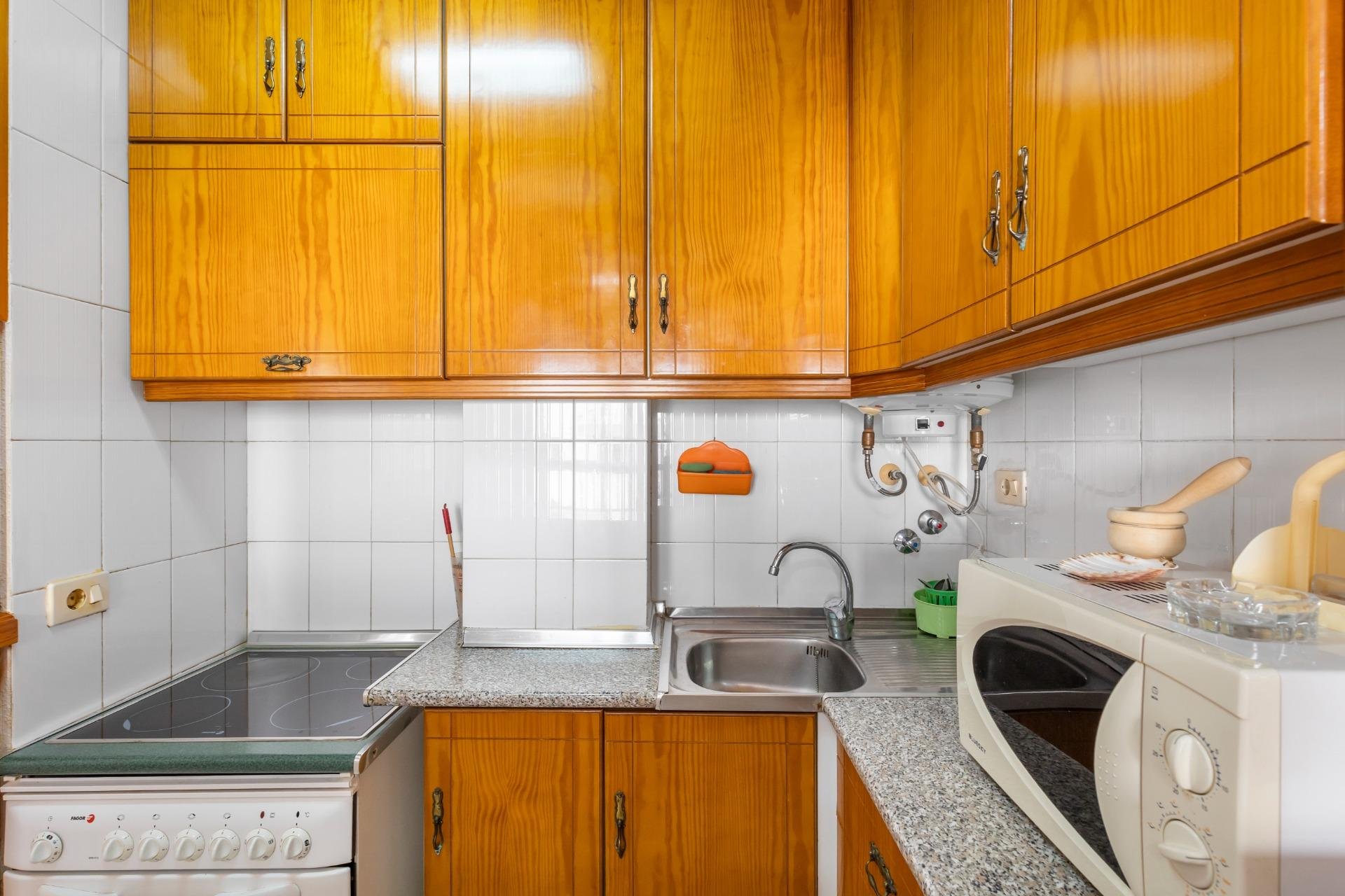 Resale - Apartament / Duplex - Torrevieja - La Mata