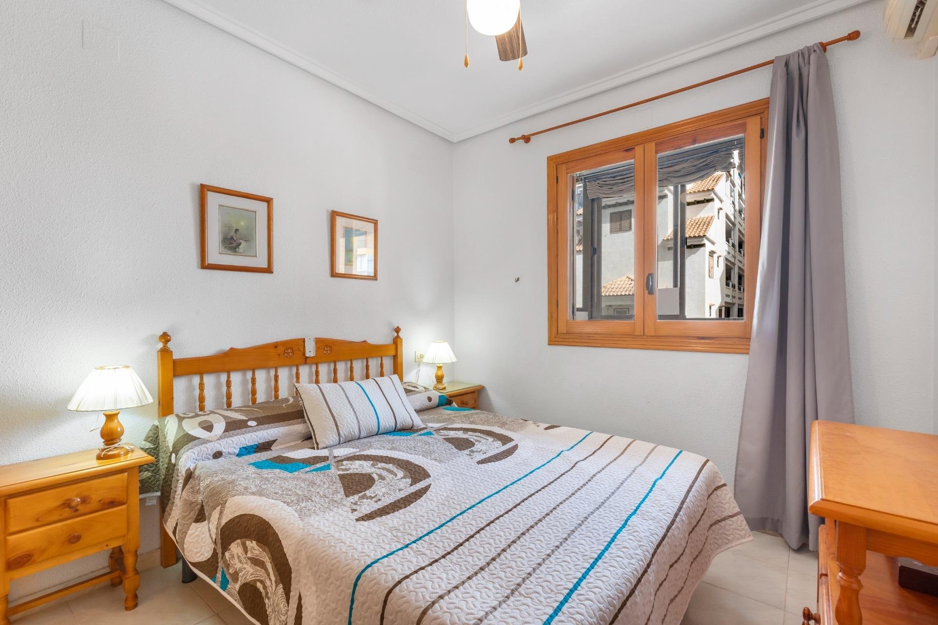 Resale - Apartament / Duplex - Torrevieja - La Mata