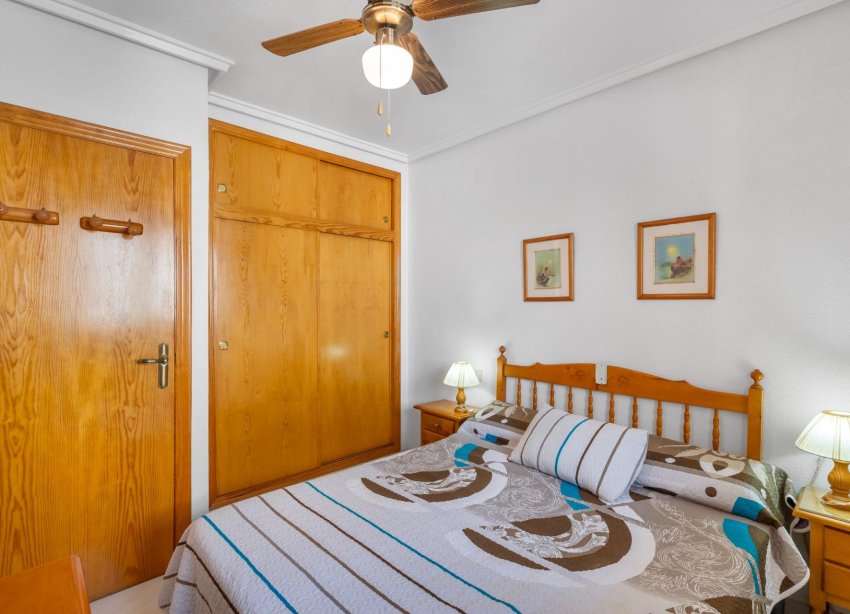 Resale - Apartament / Duplex - Torrevieja - La Mata