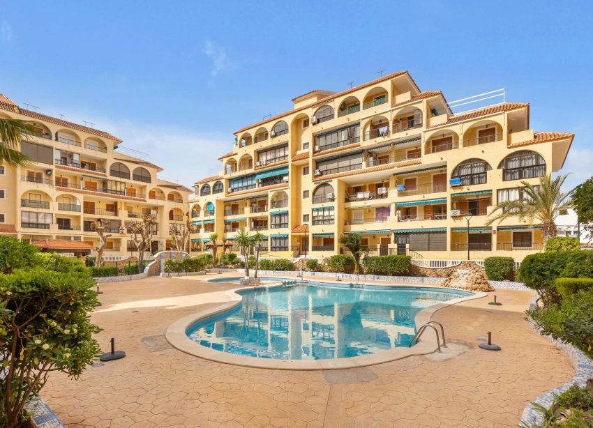 Resale - Apartament / Duplex - Torrevieja - La Mata