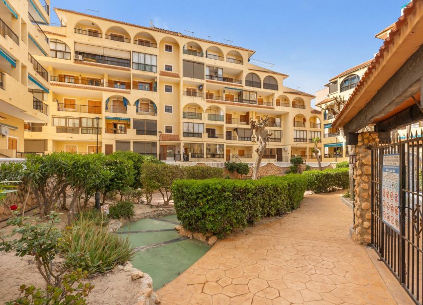 Resale - Apartament / Duplex - Torrevieja - La Mata